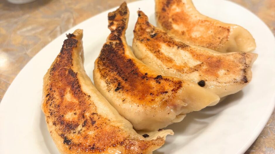 蓬莱閣の焼き餃子