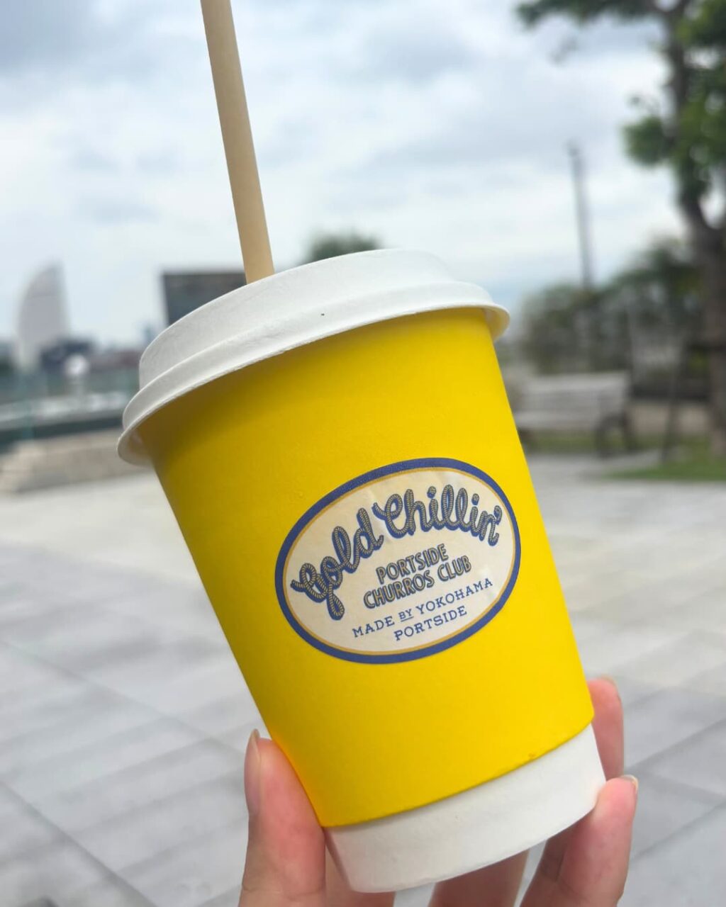 ゴールドチリンのカフェラテ