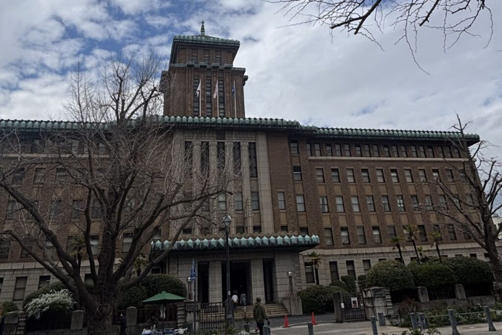 キングの塔外観