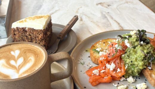 【元町】汐汲坂のカフェ『LILY』｜朝から行けるおしゃれモーニングと絶品アボカドプレート