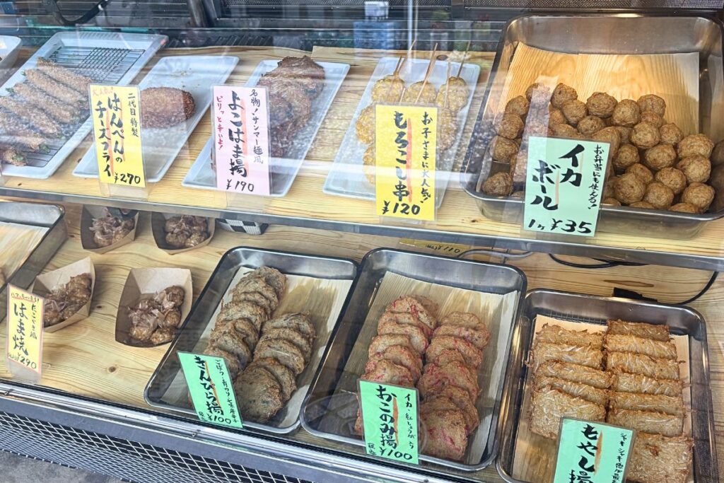 今井かまぼこ店の店頭ケース