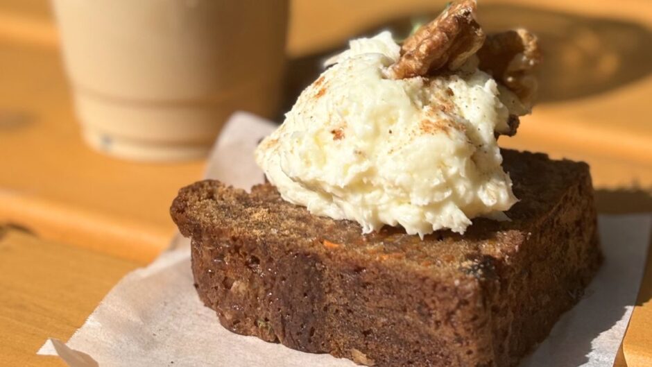 hillcoffeebakeryキャロットケーキ