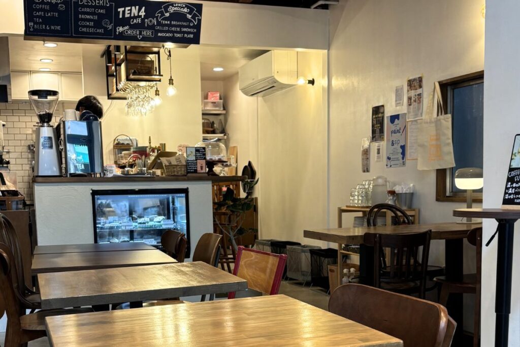 ten4cafeの店内