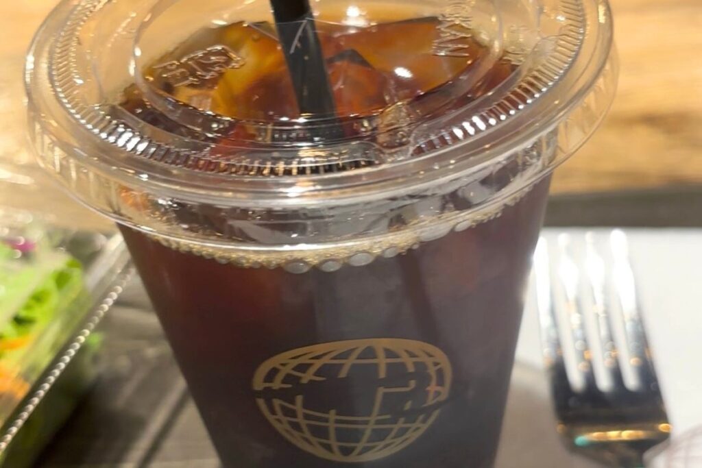 三本珈琲店のアイスコーヒー