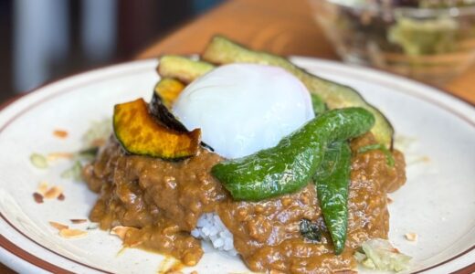 【横浜・浅間町】LU’SCAFE（ルーズカフェ）｜桃と味噌が隠し味のドライカレーが絶品！旧東海道沿いの静かな隠れ家カフェ
