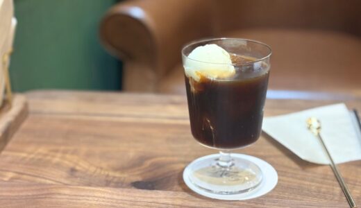 【横浜・石川町】Kelly｜映画のワンシーンのようなアメリカンヴィンテージカフェで、コーヒーフロートと読書時間